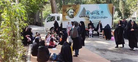 حضور کتابخانه سیار در کاروان سلامت چناران به مناسبت هفته دولت